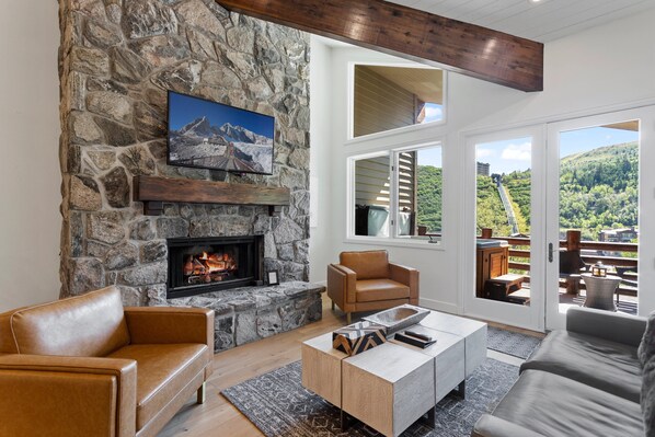 Condo, 3 Bedrooms | Living area | Smart TV