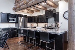 Condo, 3 Bedrooms | Private kitchen | Fridge, oven, coffee/tea maker, toaster - Pine Inn at Trail's End Lodge - Three Bedroom Residence with Den and Spa #5 3 Condo (Park City)