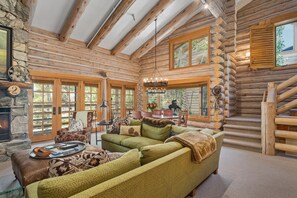 Condo, 3 Bedrooms | Living area