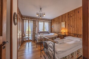 4 Schlafzimmer, Bügeleisen/Bügelbrett, kostenloses WLAN, Bettwäsche