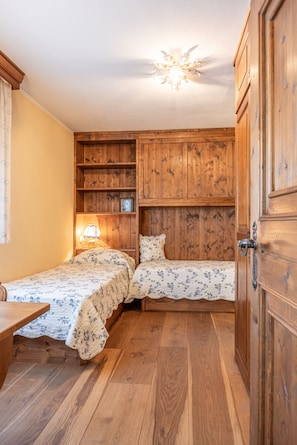 3 bedrooms, free WiFi, bed sheets - Casa Sette, in the center of Cortina d'Ampezzo (Cortina d´Ampezzo)