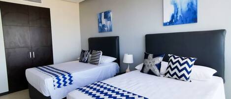 2 chambres, fer et planche à repasser, lit de bébé portatif, Wi-Fi