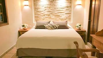 2 bedrooms, desk, iron/ironing board, travel crib