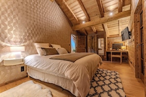 4 habitaciones, tabla de planchar con plancha, wifi y ropa de cama 