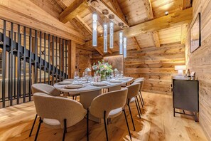 Dining - Luxury Chalet with Sauna & Jacuzzi in Megeve (Megève)