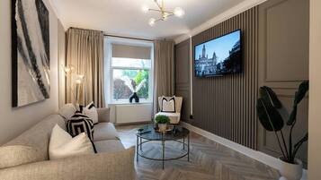 Smart TV, books