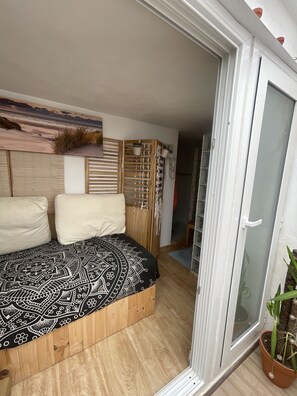 1 bedroom, iron/ironing board, free WiFi, bed sheets