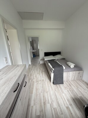 2 bedrooms, bed sheets