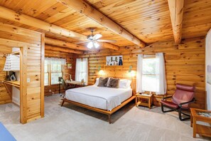 4 bedrooms, desk, iron/ironing board, WiFi - Wingspan Cabin (Keedysville)