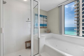 Shower, jetted bath, hair dryer, towels - Beach Colony West 10E Gulf Front 2BR w/ Beach Chair Service & WINTER RATES (Navarre)