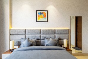Studio, City View