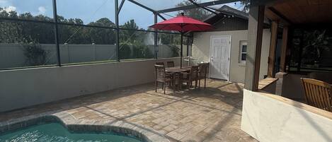 室外游泳池,恒温泳池