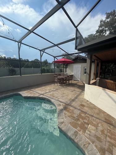 Retreat at Sanford Riverwalk-4 BR 3 BA Heated Salt H2O-Pool Home and Fenced Yard