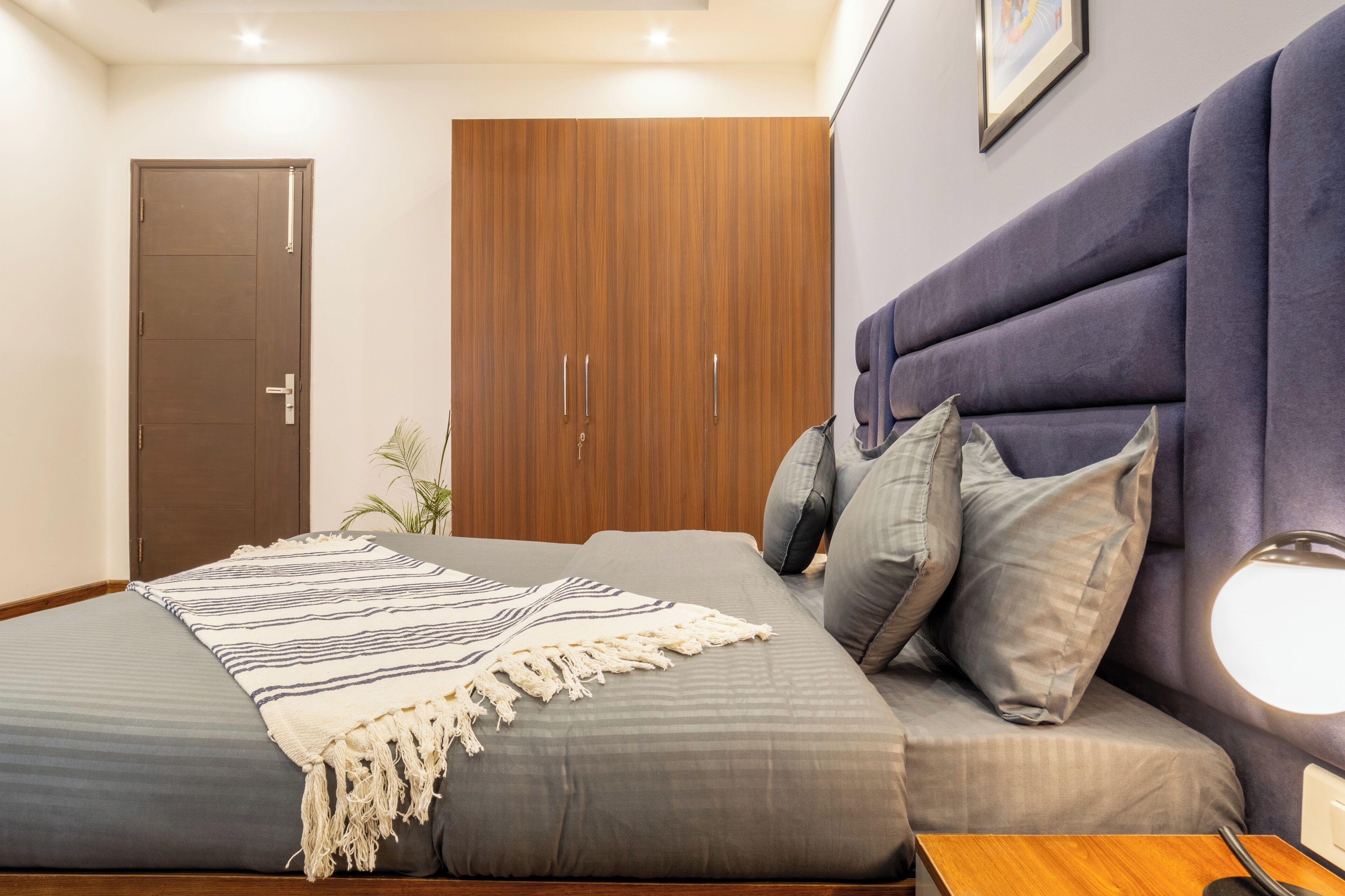 Caja de seguridad en la habitación y escritorio 