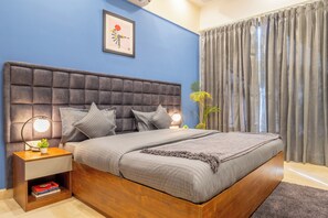 Studio, City View | In-room safe, desk, laptop workspace, blackout curtains - Housr Lotus Villas Sector 28 DLF Phase 4 (Gurugram)