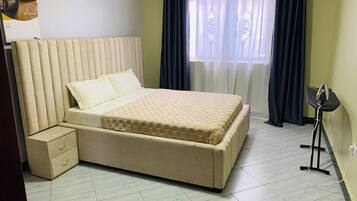 1 bedroom, iron/ironing board, free WiFi