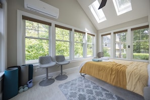 4 bedrooms, free WiFi, bed sheets