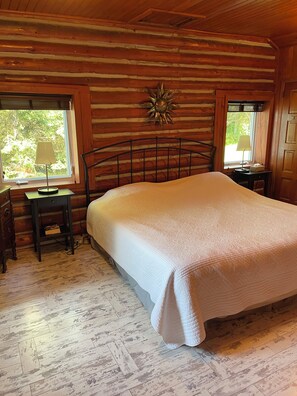3 habitaciones, escritorio, tabla de planchar con plancha y wifi gratis 