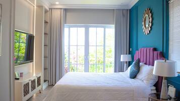 Premium Villa, Garden View | Individually furnished, desk, soundproofing, free WiFi