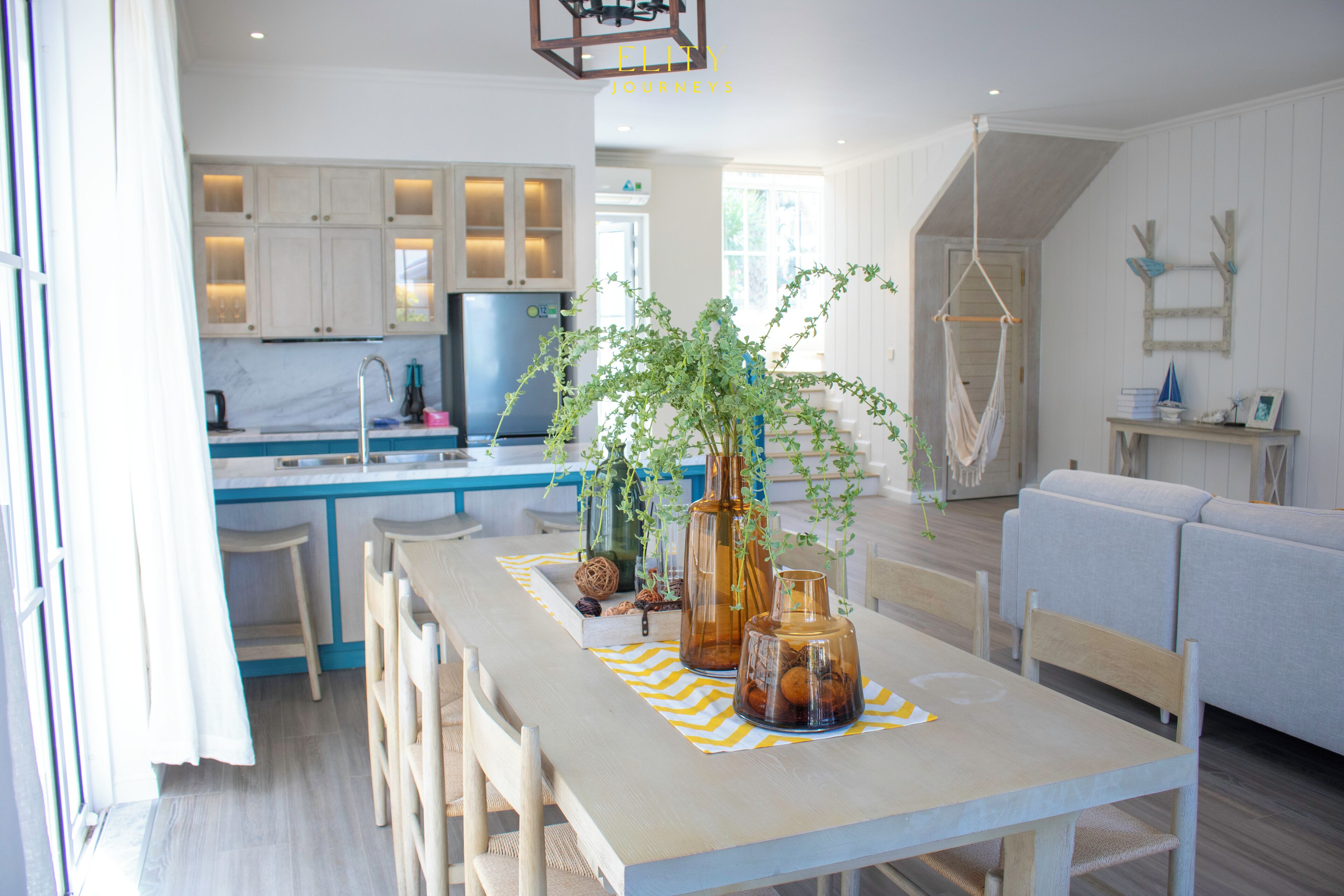 Elite Villa, Garden View | In-room dining