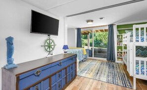 3 Schlafzimmer, Schreibtisch, Bügeleisen/Bügelbrett, kostenloses WLAN