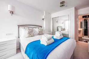 2 slaapkamers, een strijkplank/strijkijzer, wifi, beddengoed