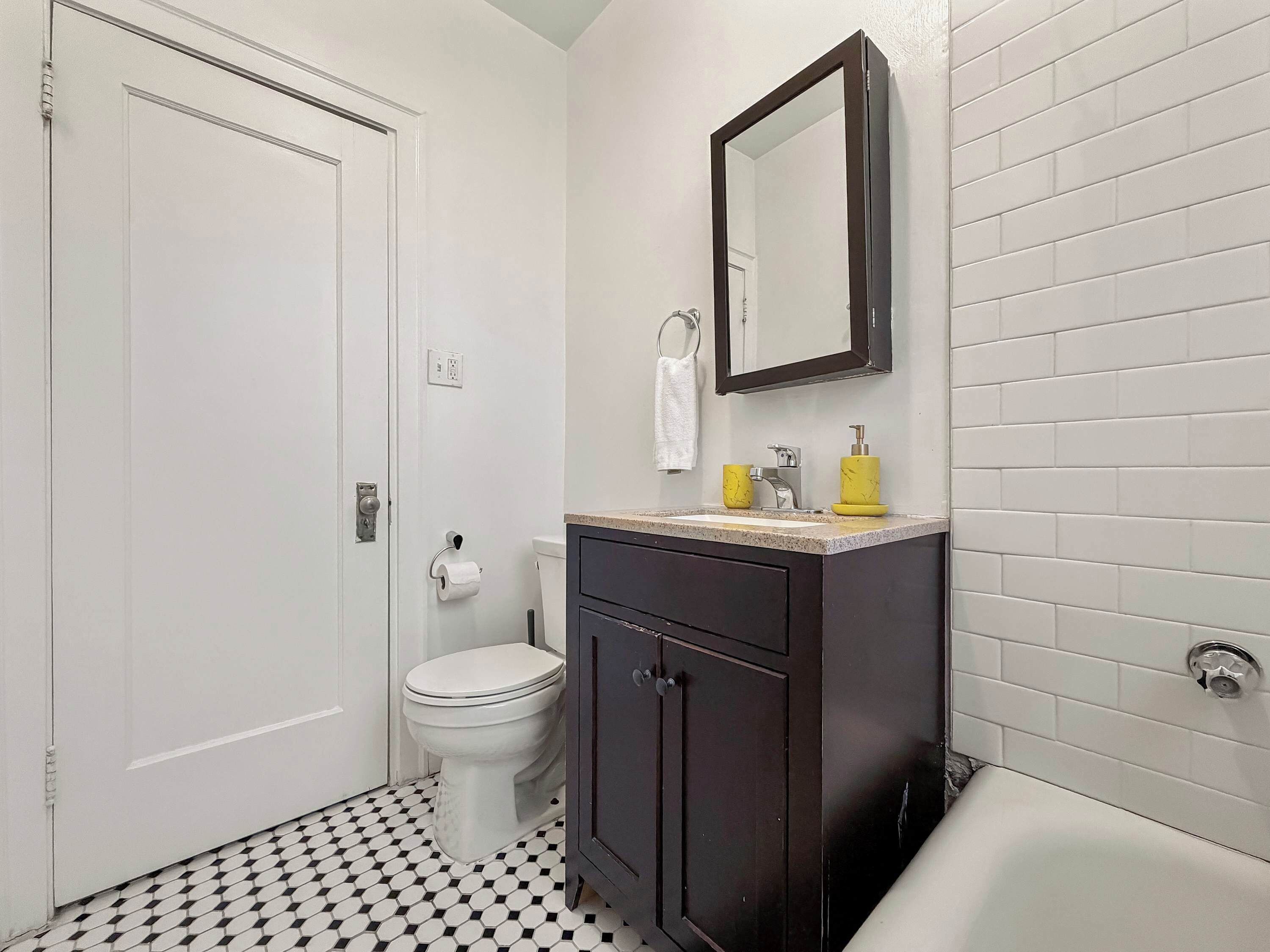 Dutxa, assecador de cabells i tovalloles 