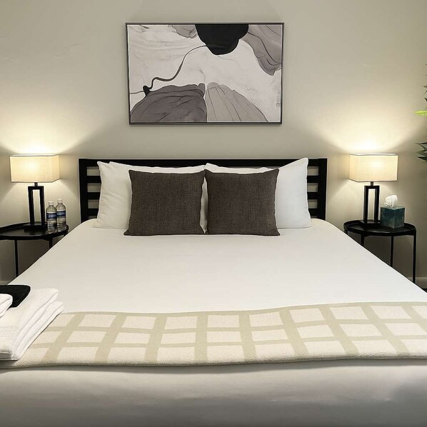 1 slaapkamer, een strijkplank/strijkijzer, reisbedje, wifi