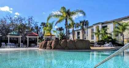 Elegant 2Bd Condo Near Disney