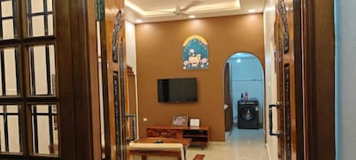 Newly Furnished, Renovated, AC, Clean, Cozy, 2 BHK