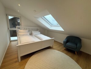 4 Schlafzimmer, Bügeleisen/Bügelbrett, WLAN, Bettwäsche