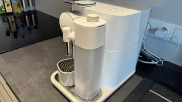 Kaffee und/oder Kaffeemaschine