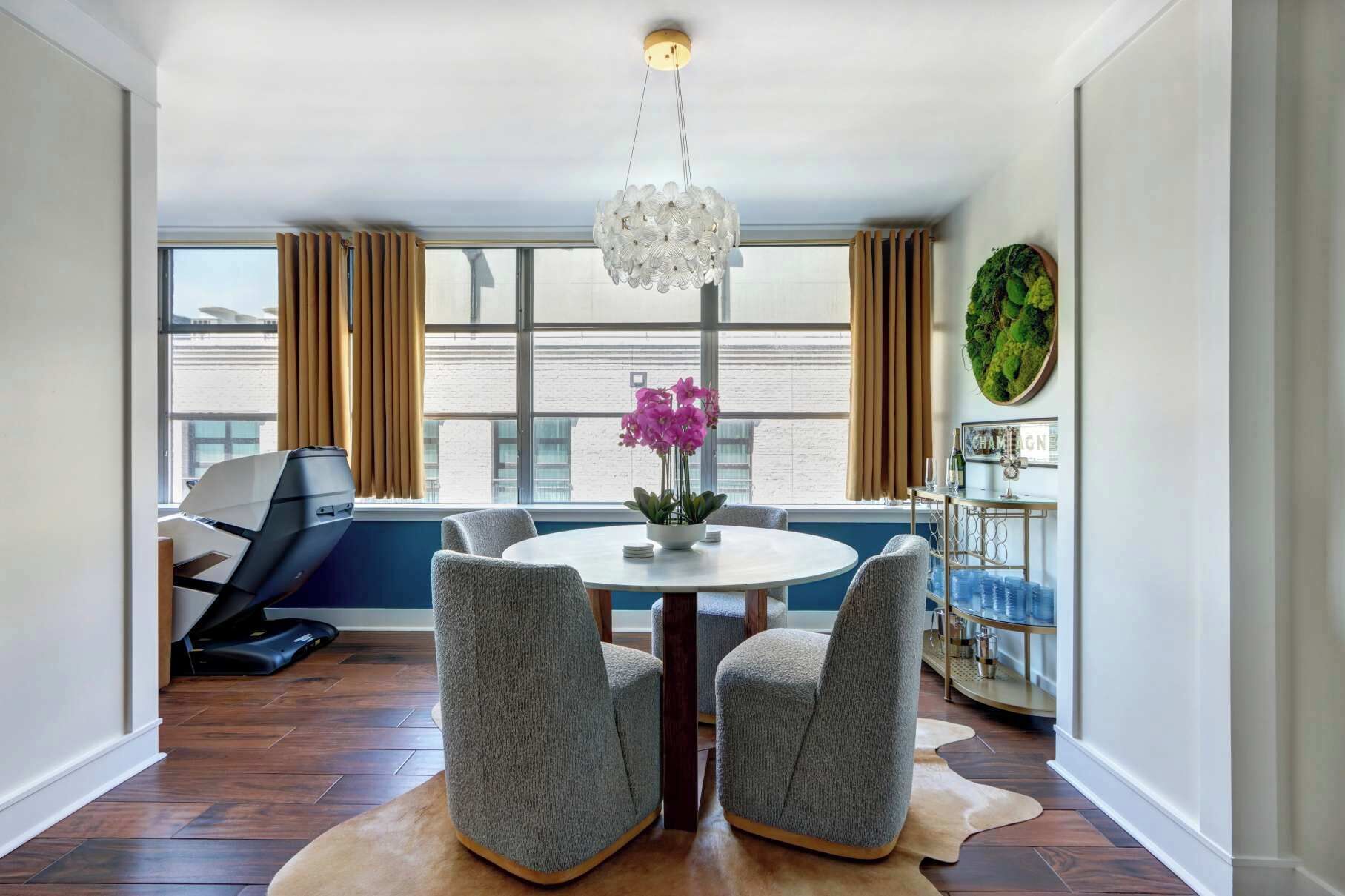 المنشأة من الداخل