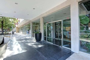 Exterior detail - The Blue Oyster @ Drayton Tower | City Views! (Savannah)