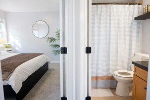 1 bedroom, iron/ironing board, WiFi, bed sheets - Salt Lake City Stay – Comfy 1BR Near It All (Salt Lake City)