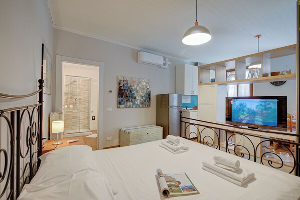 Free WiFi, bed sheets - Vicky Loft Morgnaga (Gardone Riviera)