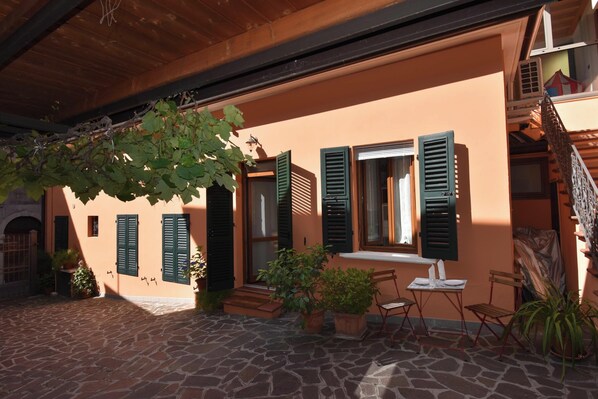 Front of property - Vicky Loft Morgnaga (Gardone Riviera)