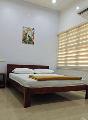 1 dormitorio, escritorio, wifi gratis y ropa de cama