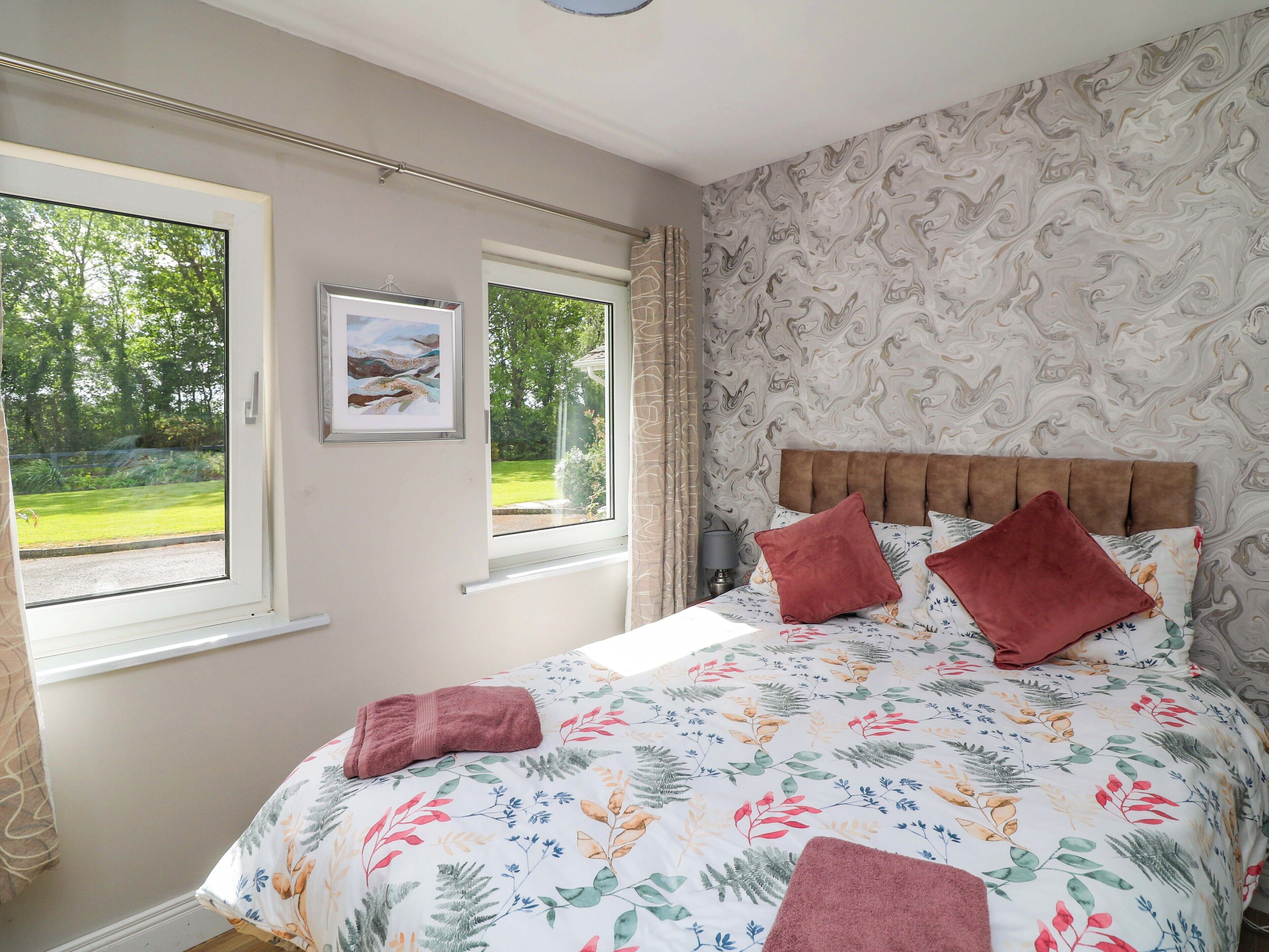 2 bedrooms, individually decorated, individually furnished, free WiFi