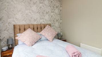 2 bedrooms, individually decorated, individually furnished, free WiFi