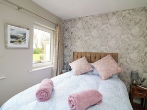 2 bedrooms, individually decorated, individually furnished, free WiFi - Beech Lodge (Taghmon)