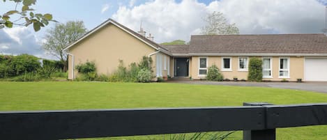 Cottage | Exterior