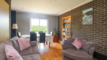 Cottage | Interior
