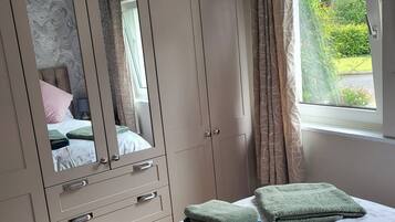 Cottage | 2 bilik tidur, dihias secara berasingan