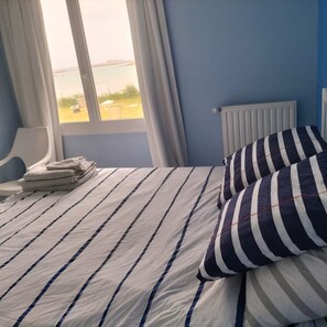 6 室のベッドルーム、アイロン / アイロン台、WiFi、ベッドシーツ