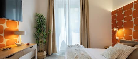 Bureau, rideaux occultants, Wi-Fi gratuit, draps fournis