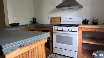 Mikrobølgeovn, ovn, kogeplade, opvaskemaskine