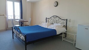 Double Room, 1 Double Bed | WiFi (free) - Hotel Le Fontenoy (Provins)