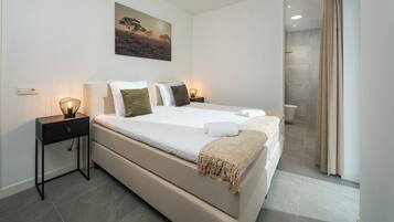 2 slaapkamers, reisbedje, wifi, beddengoed