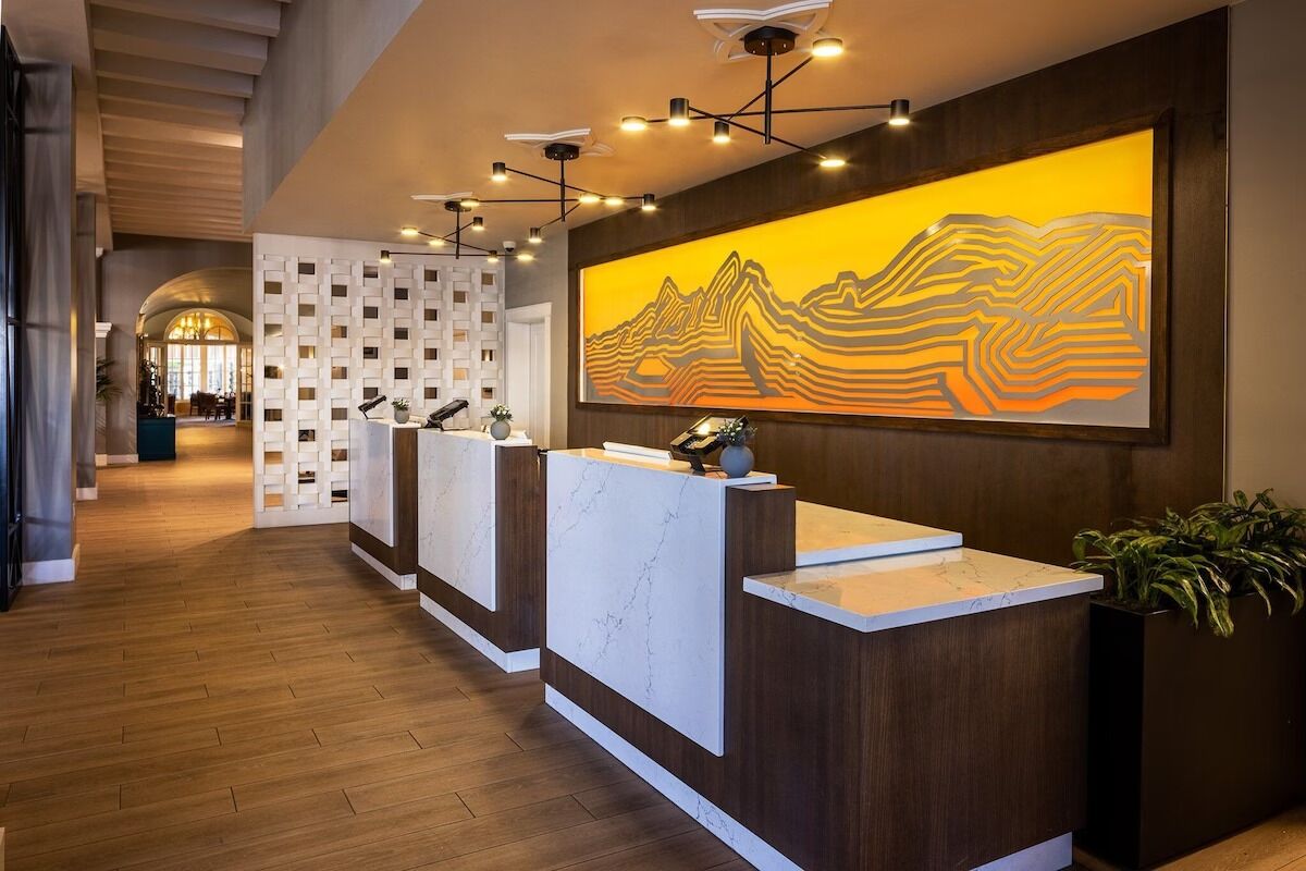 2 Queen Beds & Gorgeous Sunset Views! Pet Friendly, Free Parking!